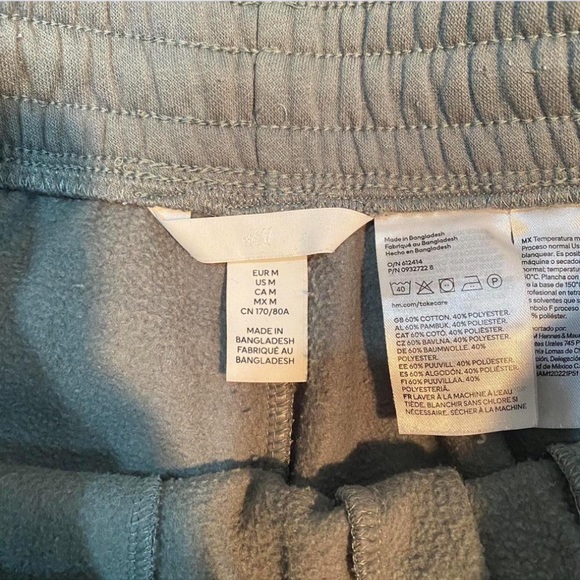 H&M • Tracksuit - Picture 4 of 4